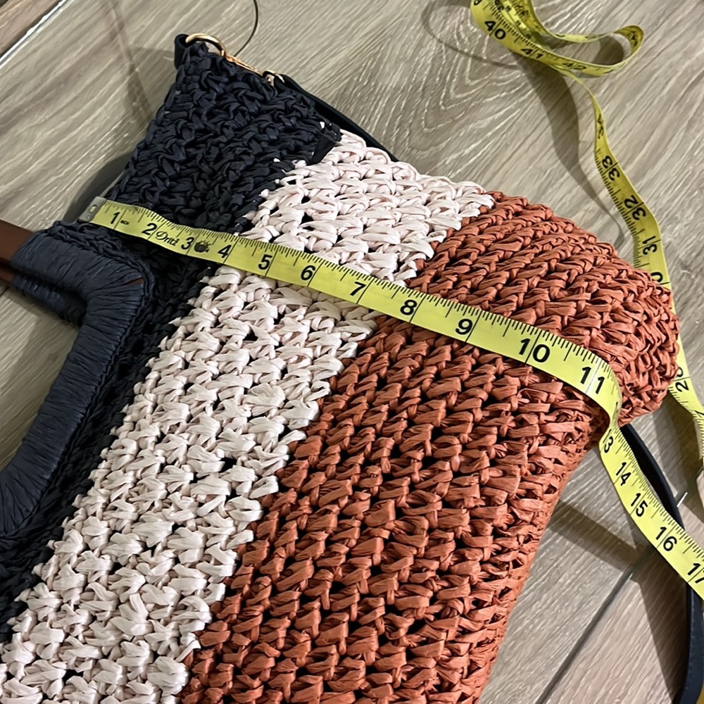Sasha and Sofi Straw bag - Picture 14 of 17